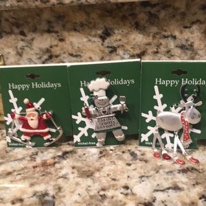 3 NWT Christmas brooches